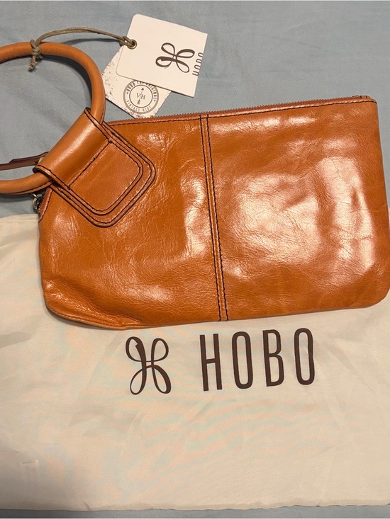 HOBO Handbags - HOBO Leather Hobo Wristlet with Round Handle
